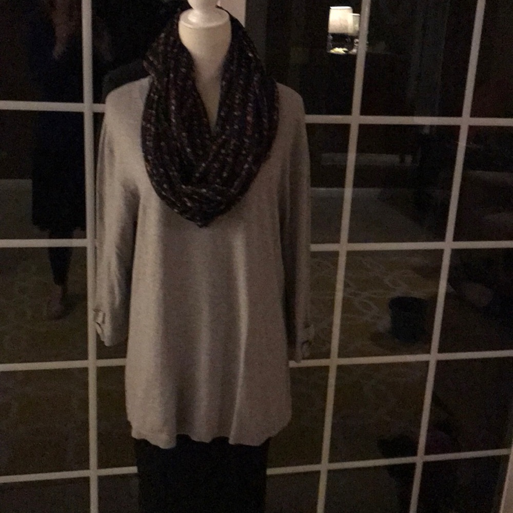 GAP gray sweater bow sleeves